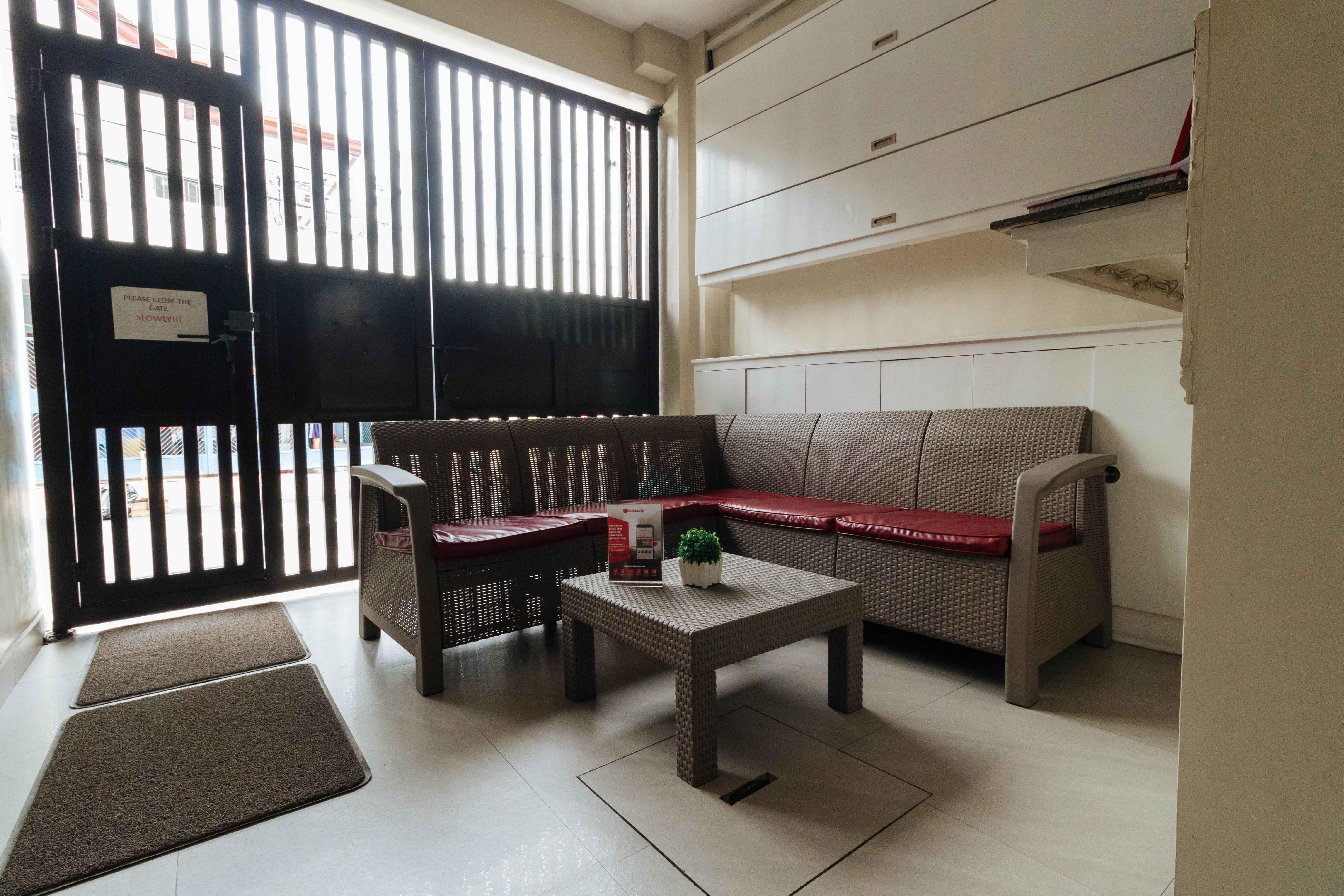 Reddoorz Near Naia Terminal 1 Hotel Paranaque City Eksteriør billede