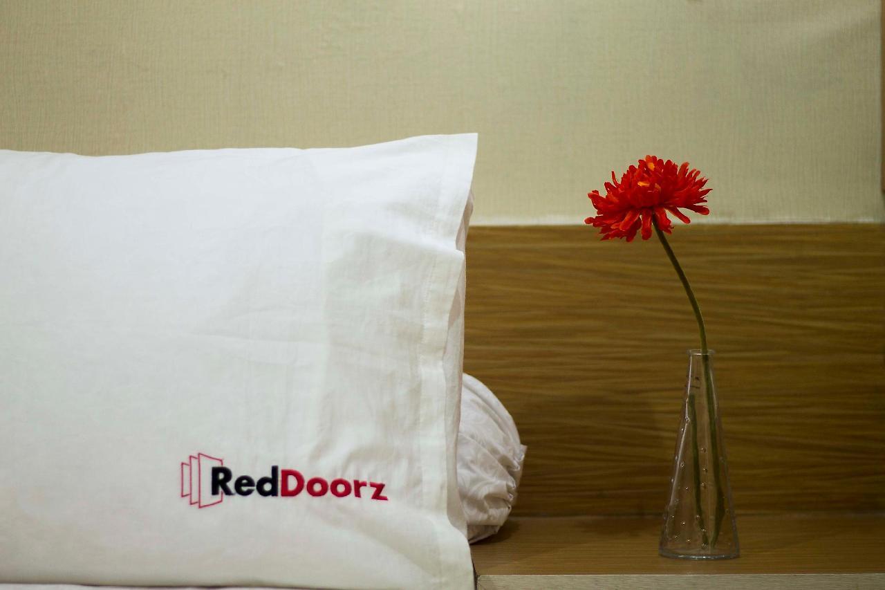 Reddoorz Near Naia Terminal 1 Hotel Paranaque City Eksteriør billede
