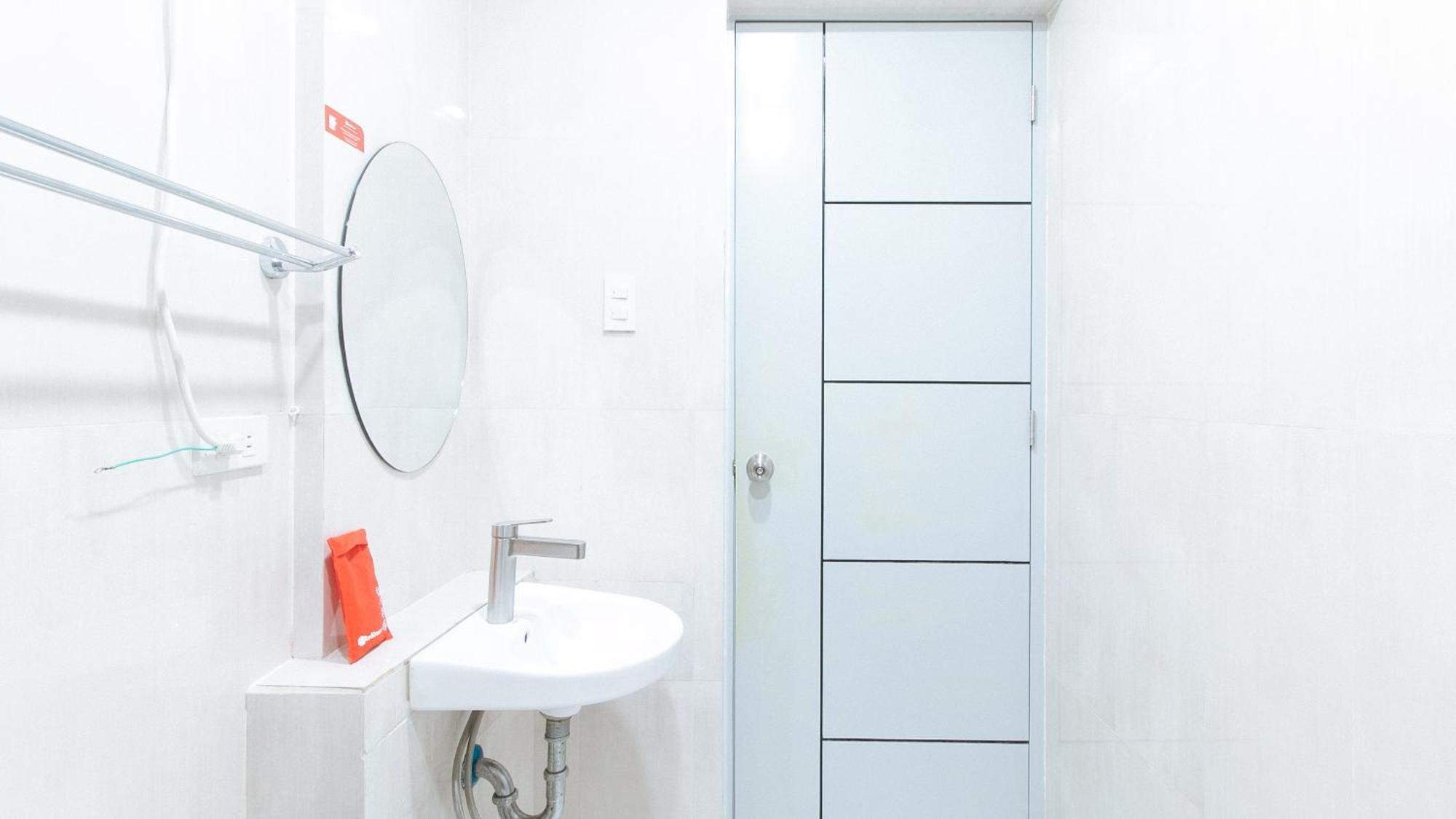 Reddoorz Near Naia Terminal 1 Hotel Paranaque City Eksteriør billede