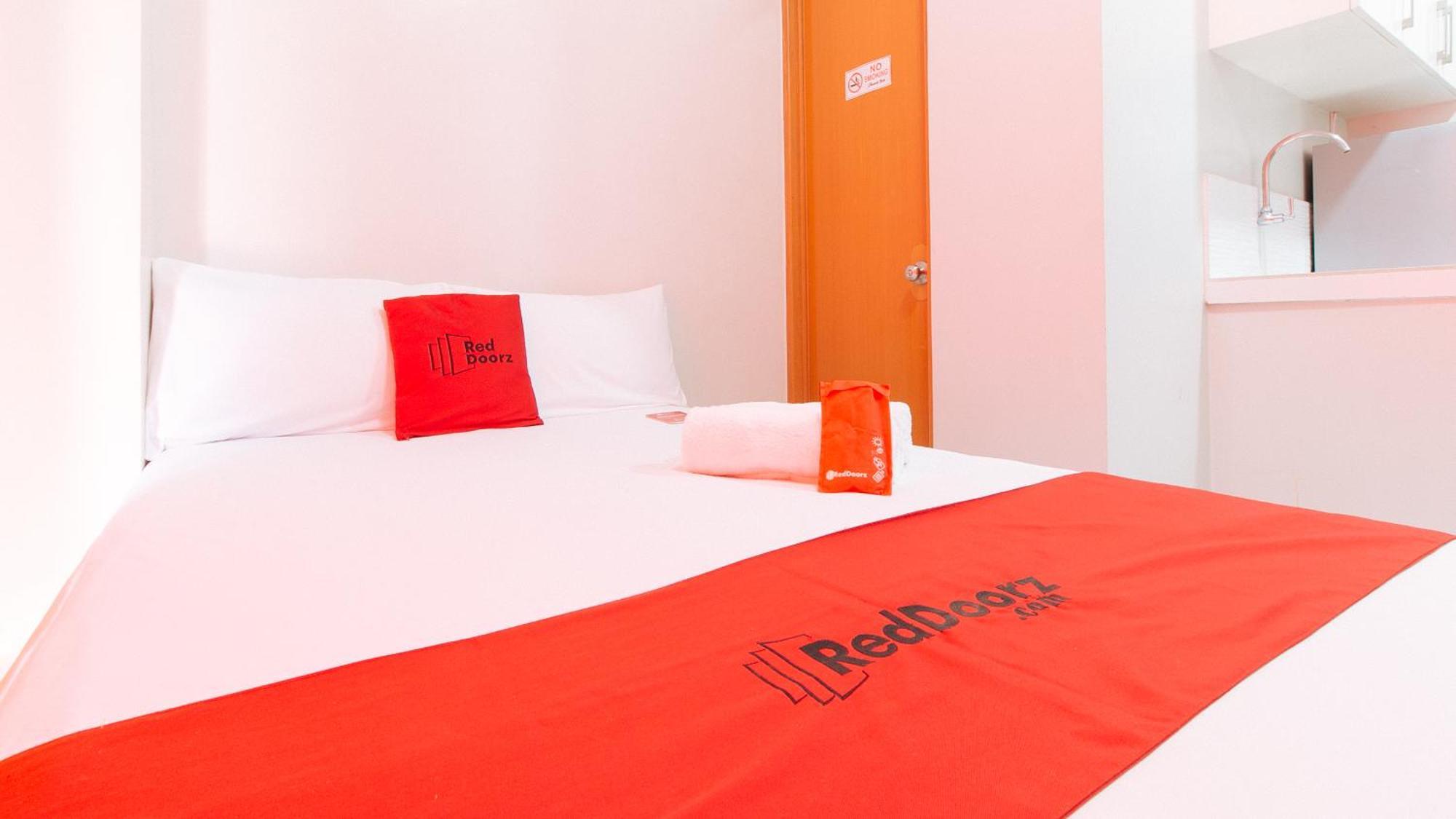 Reddoorz Near Naia Terminal 1 Hotel Paranaque City Eksteriør billede